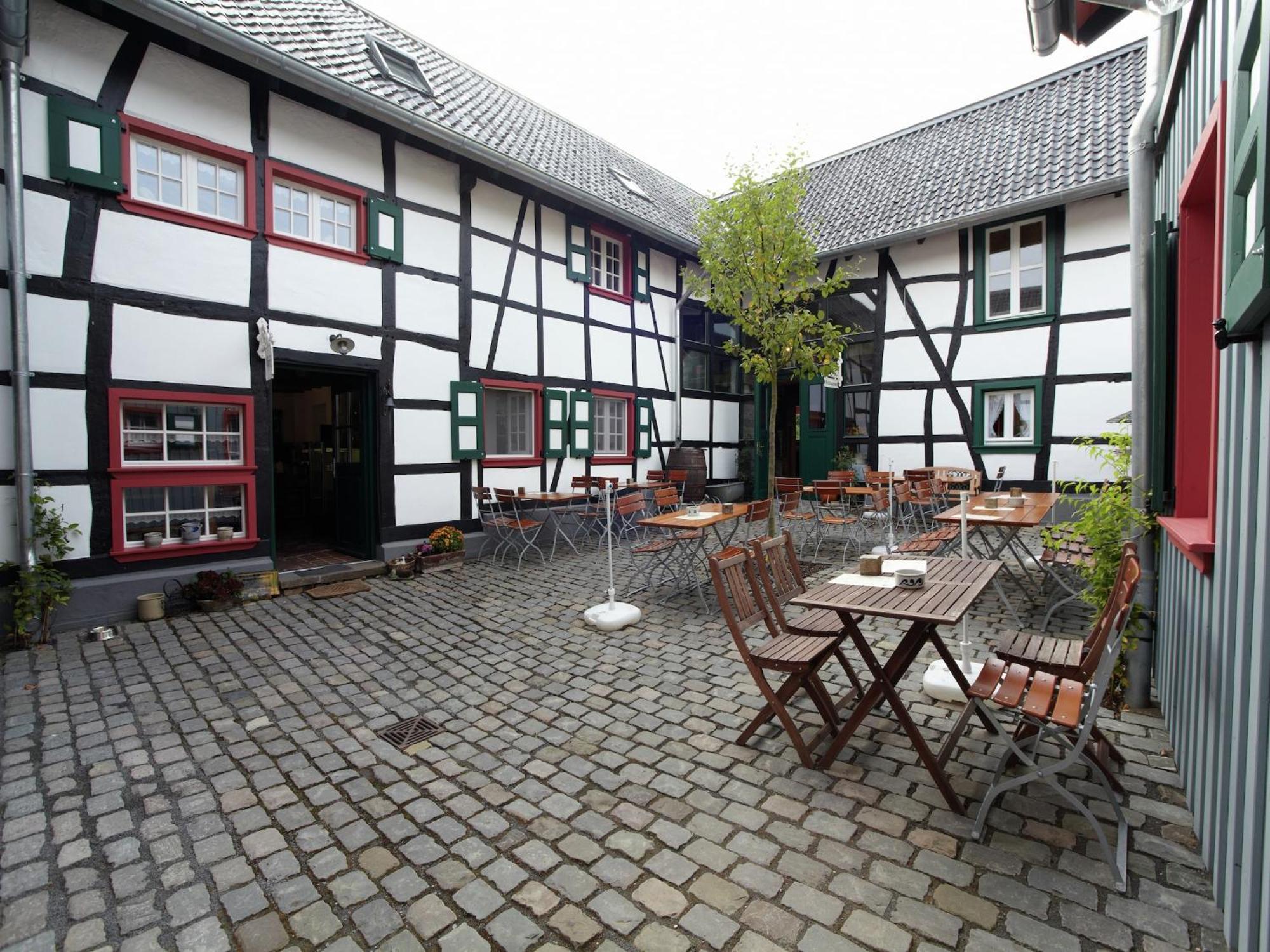 Nostalgic Apartment In The Eifel Region شليدن المظهر الخارجي الصورة