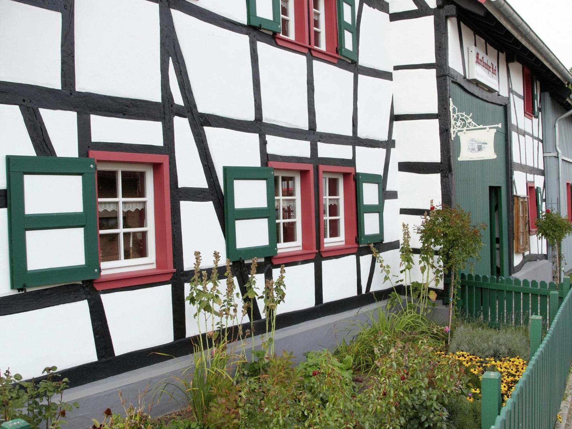 Nostalgic Apartment In The Eifel Region شليدن المظهر الخارجي الصورة